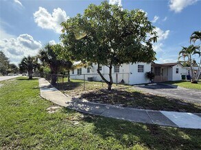1101 NW 55th Ave in Lauderhill, FL - Building Photo - Building Photo