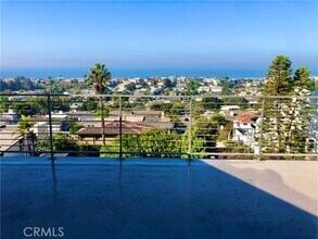 736 Gould Ave in Hermosa Beach, CA - Building Photo - Building Photo