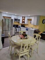 60 Milliken Mills Rd in Old Orchard Beach, ME - Building Photo
