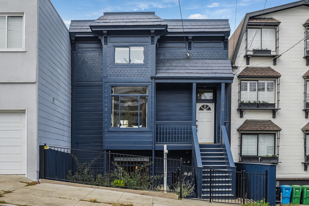 490-492 Clipper St in San Francisco, CA - Building Photo