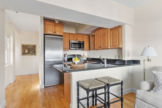 15 River St, Unit 705 in Boston, MA - Building Photo - Building Photo