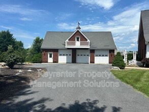 33 Hodge Farm Ln in Stuarts Draft, VA - Building Photo - Building Photo