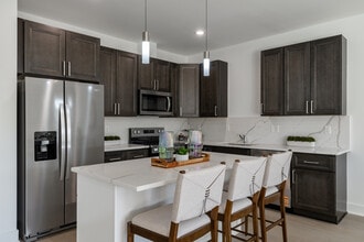 The Enclave in Chesterfield, MI - Building Photo - Interior Photo