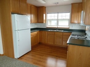 2718 Meadow Creek Way in Arcata, CA - Building Photo - Building Photo