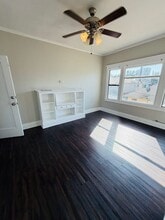 1220 E Broadway in Long Beach, CA - Building Photo - Building Photo