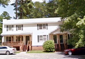 117 E Circle Dr, Unit A in Cary, NC - Building Photo