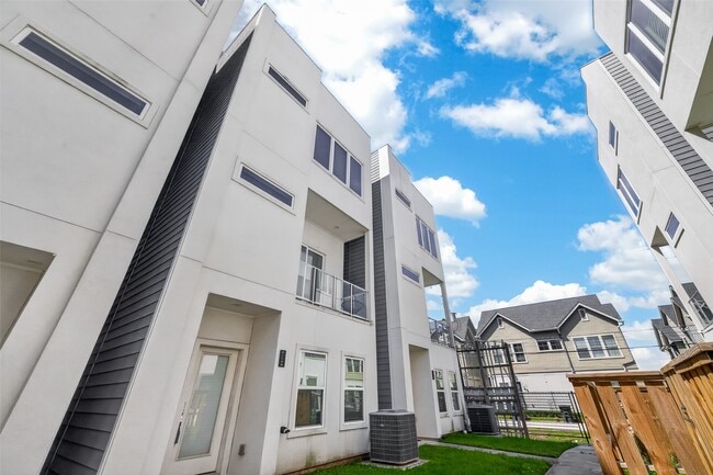 property at 2114 Engelmohr St