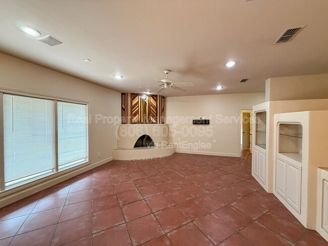 2707 Regis St in Lubbock, TX - Building Photo - Building Photo