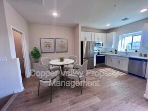 28135 N 28th Dr in Phoenix, AZ - Building Photo - Building Photo