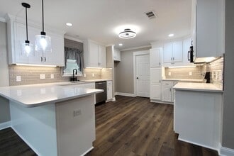 4052 Randi Rd in Crestview, FL - Foto de edificio - Building Photo