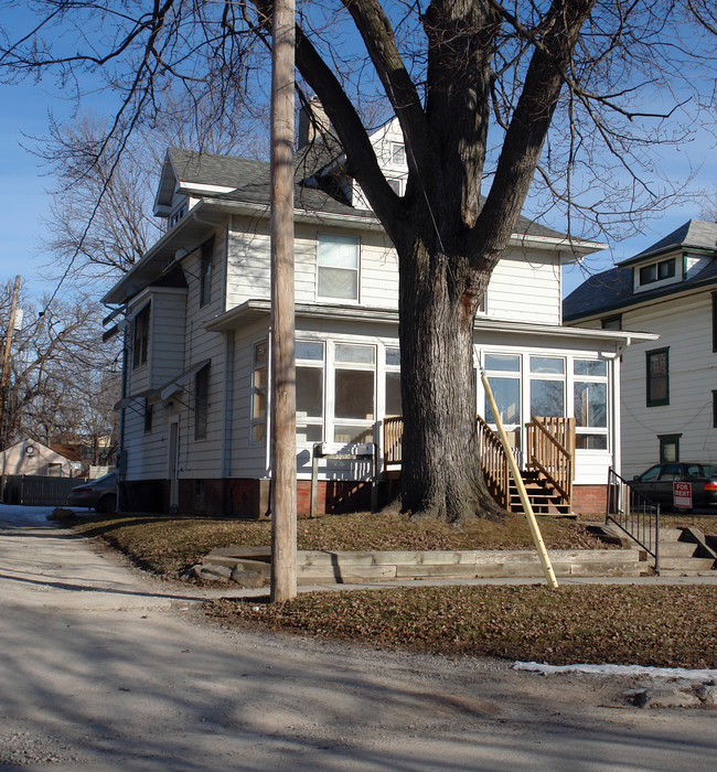 2311 Carpenter Ave in Des Moines, IA - Building Photo - Building Photo