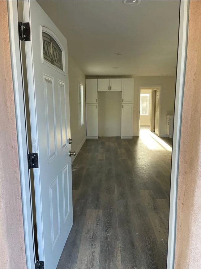 2215 S Burnside Ave, Unit 2215 in Los Angeles, CA - Building Photo - Building Photo