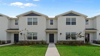 4383 Hazel St in Kissimmee, FL - Building Photo
