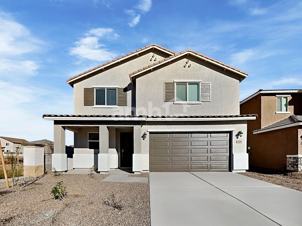 12540 W Flynn Ln in Glendale, AZ - Building Photo