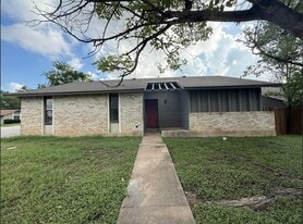 6800 Bryonwood Dr in Austin, TX - Building Photo