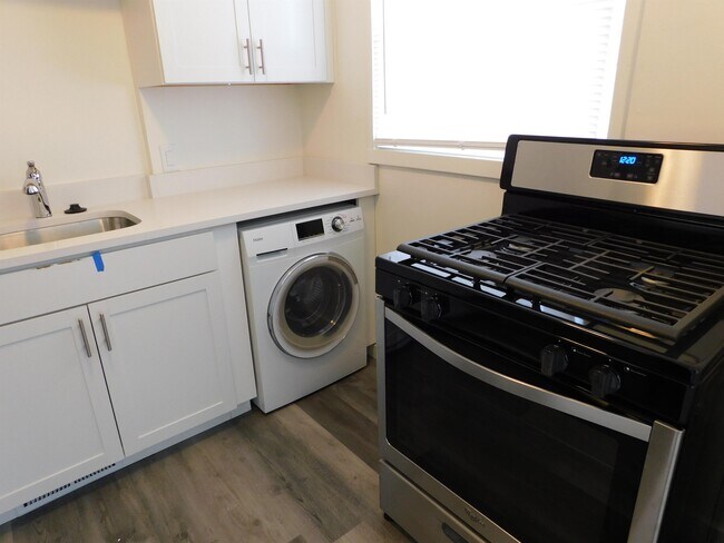 1094 W 1520 N-Unit -1094 W Goodyear Ave in Ogden, UT - Building Photo - Building Photo