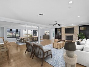 107 Cedar Ln in Seabrook, TX - Building Photo - Building Photo