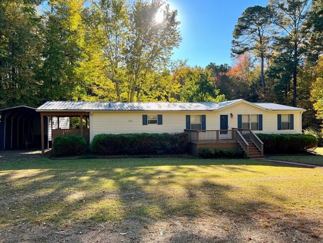 1357 Hinton Mill Rd in Boydton, VA - Building Photo - Building Photo
