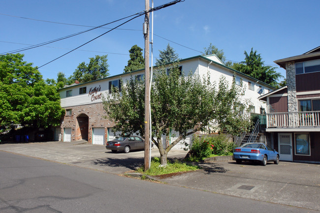 Kathy's Court in Portland, OR - Foto de edificio - Building Photo