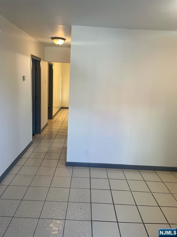 1211 Hillside Pl in North Bergen, NJ - Building Photo - Building Photo