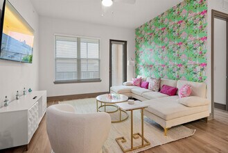 8890 Founders Square Dr, Unit SI ID1290664P in Naples, FL - Foto de edificio - Building Photo