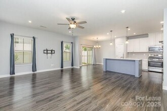 138 Lanyard Dr in Mooresville, NC - Building Photo - Building Photo