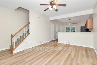 3055 Golden Dale Ln in Charlotte, NC - Building Photo - Building Photo