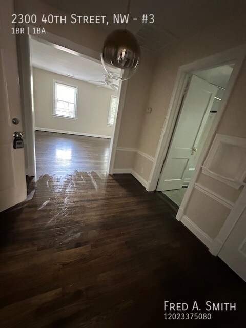 2300 40th St NW, Unit #3 in Washington, DC - Foto de edificio - Building Photo