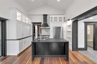 9060 Main St in Clarence, NY - Building Photo - Building Photo