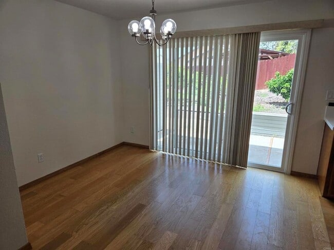 363 Windjammer Cir, Unit 201 in Chula Vista, CA - Building Photo - Building Photo