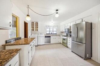 3825 Gramercy St in Houston, TX - Building Photo - Building Photo