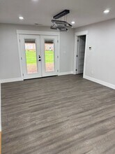 11908 SE Foster Rd in Portland, OR - Building Photo - Building Photo