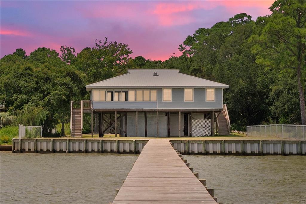 15639 Dauphin Island Pkwy in Coden, AL - Building Photo