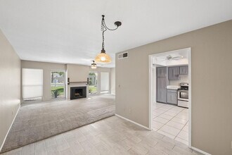 7818 E Vía Camello in Scottsdale, AZ - Building Photo - Building Photo
