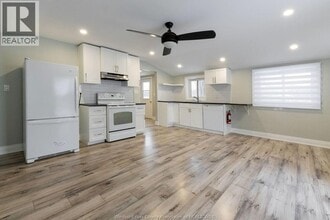 51 Klies Bch Rd in Essex, ON - Building Photo - Building Photo