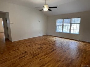 95 Old Mountain Rd in Port Jervis, NY - Building Photo - Building Photo