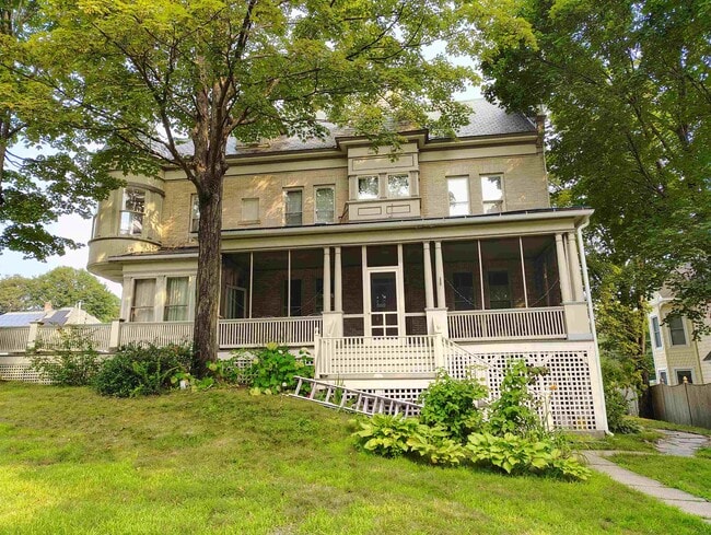 113 School St