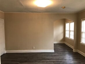 5800 Vickery Blvd in Dallas, TX - Building Photo - Building Photo