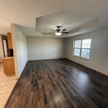 108 Spruce Ave in Clever, MO - Building Photo - Building Photo