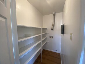 717 Lunar Dr in Raleigh, NC - Foto de edificio - Building Photo