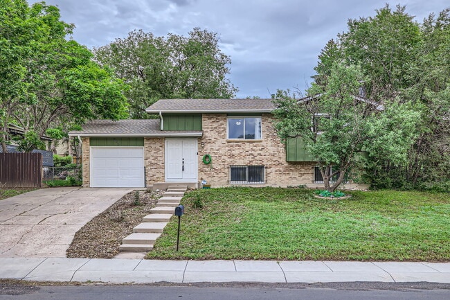 property at 605 Raemar Dr