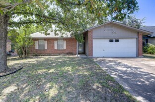 2109 Singletree Ave in Austin, TX - Building Photo