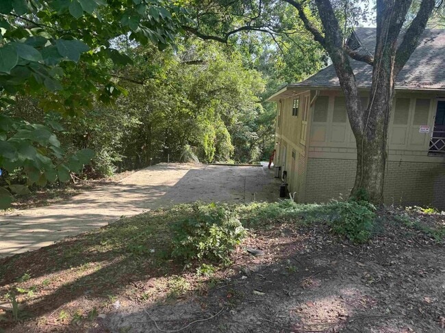 5650 Highland Rd in Baton Rouge, LA - Building Photo - Building Photo