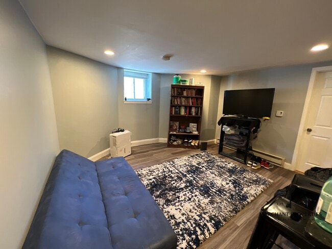 7 Denby Rd, Unit B in Boston, MA - Building Photo - Building Photo