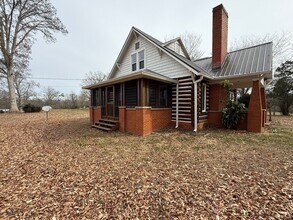 4676 Sevierville Rd in Maryville, TN - Building Photo - Building Photo