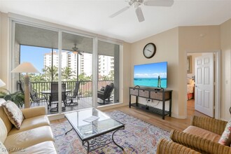 460 Launch Cir in Naples, FL - Building Photo - Building Photo