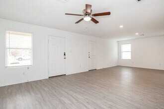 6626 Morgan Cp in San Antonio, TX - Building Photo - Building Photo