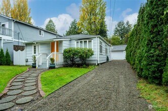 9023 4th Ave NW in Seattle, WA - Building Photo - Building Photo