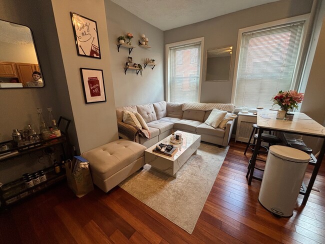 16 Irving St, Unit 2