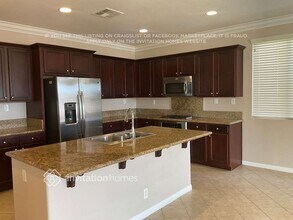 7085 Arcadia Glen Ct in North Las Vegas, NV - Building Photo - Building Photo